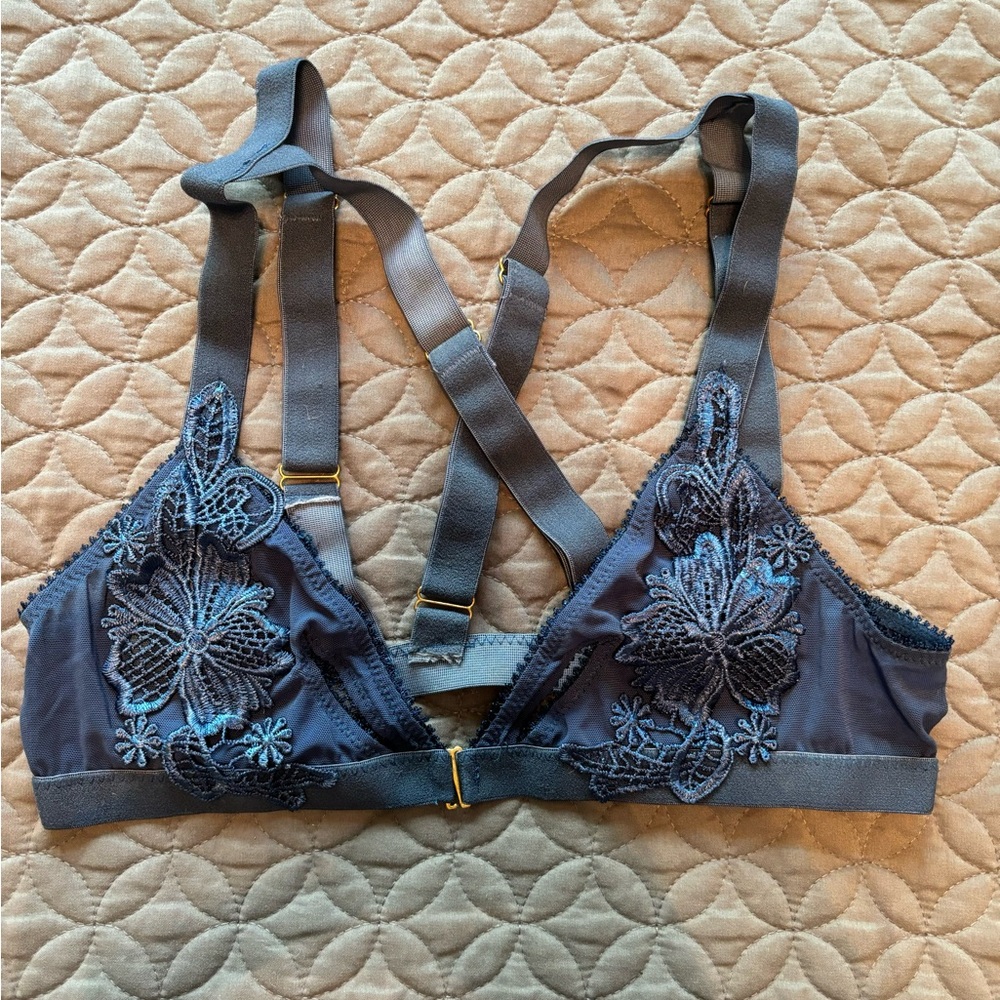 Honeydew Blue Floral Lace Bralette Size Small